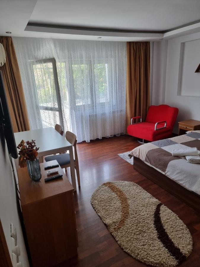 Ferienwohnung Charming And Intimate Getaway In Bucharest - Near Unirii Square Exterior foto