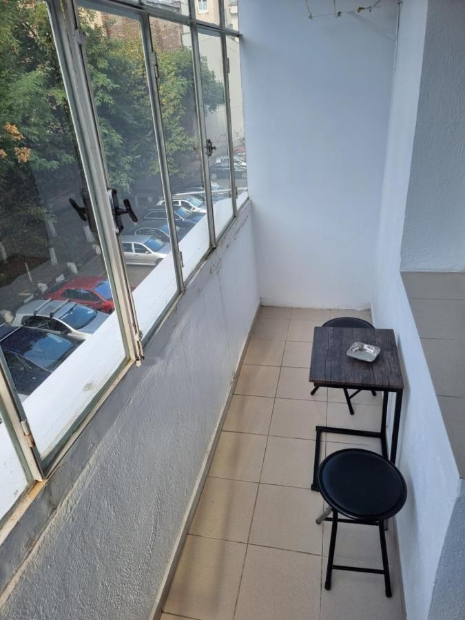 Ferienwohnung Charming And Intimate Getaway In Bucharest - Near Unirii Square Exterior foto